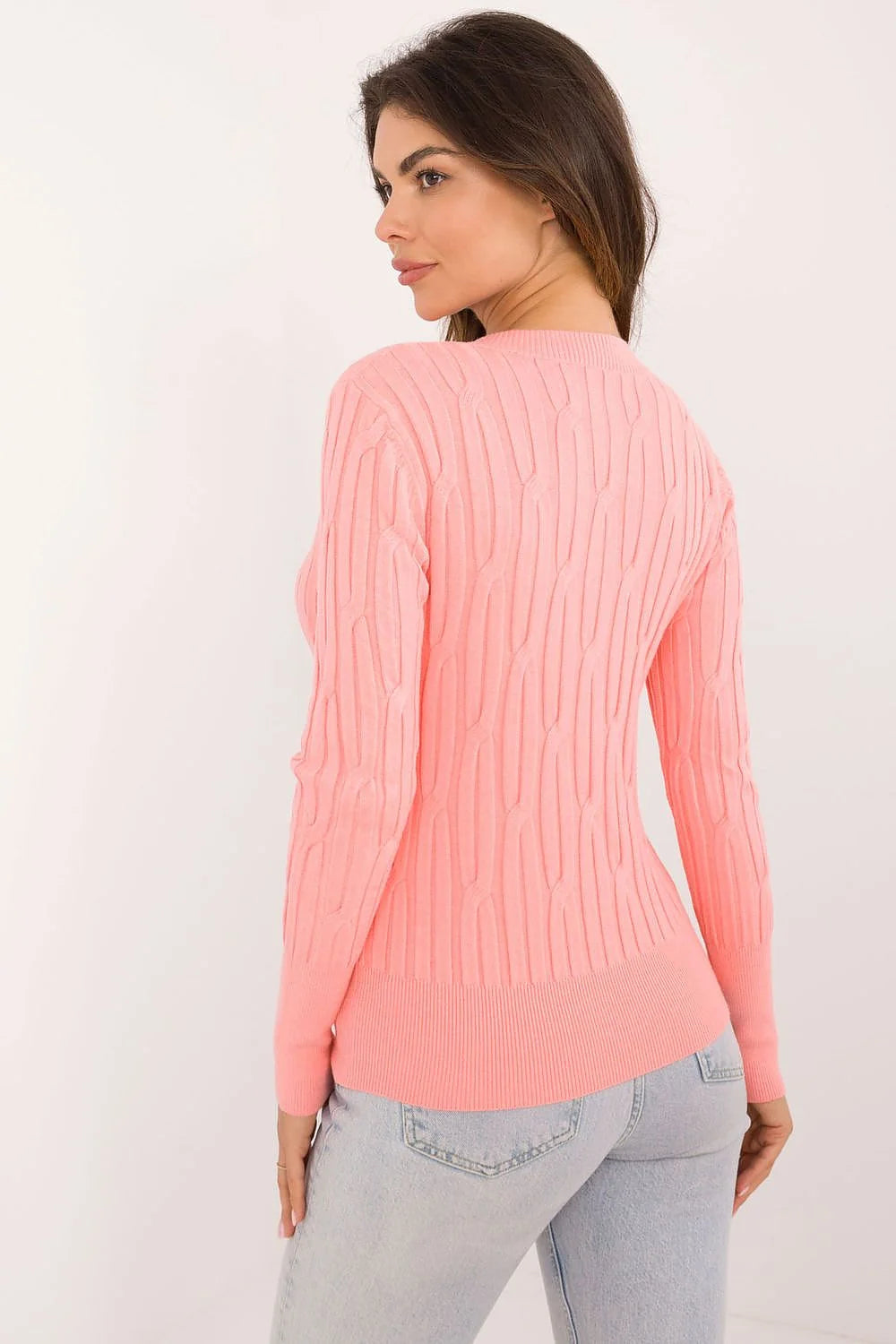 Pull pour femme rose texture torsadée manches longues col rond matériau doux style moderne