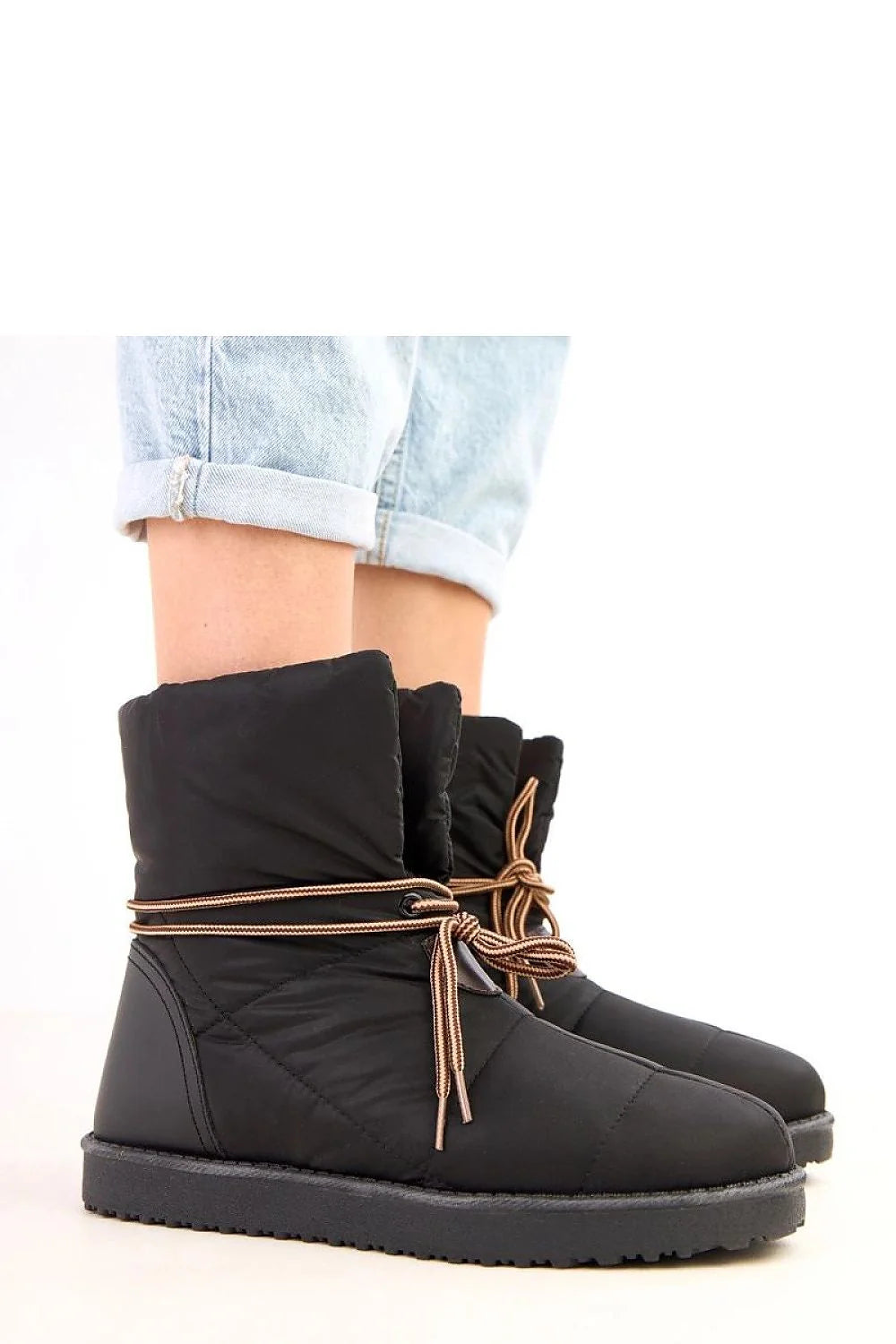 bottes neige femme après ski mi mollet matelassées puffer noires tissu technique isolant arrondie rembourrées lacet cordon beige semelle antidérapante
