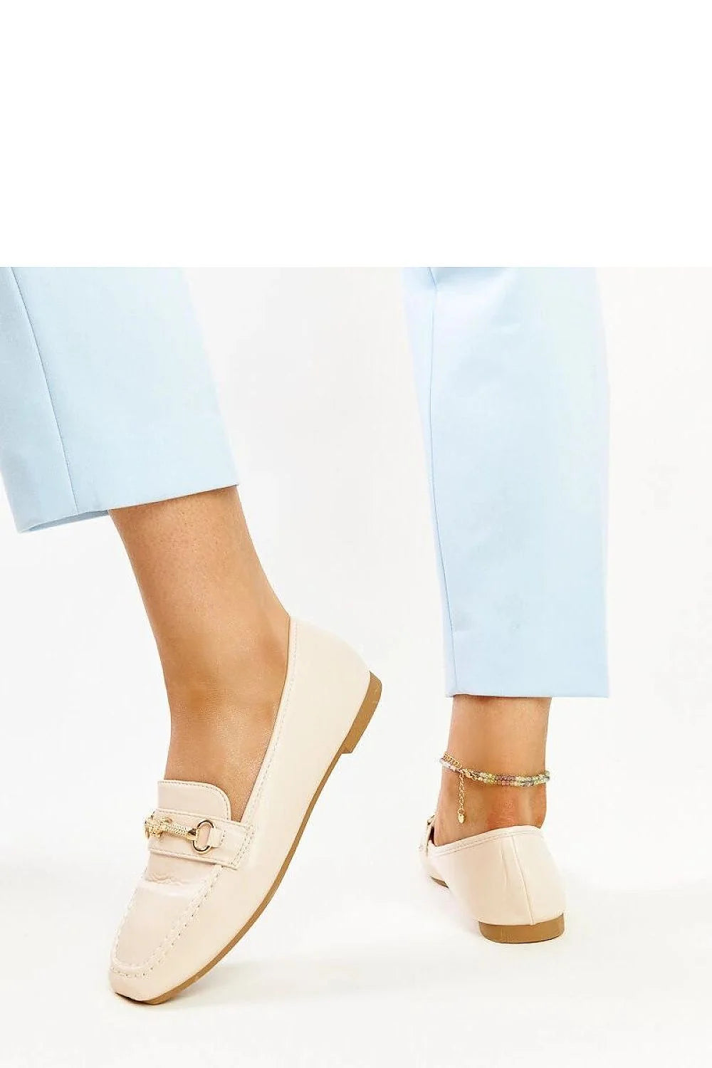 Mocassins pour femmes design moderne élégant couleur beige clair matériaux haute qualité confort durabilité