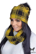 Ensemble hiver Kamea bonnet écharpe moutarde carreaux fourrure femmes style moderne tendance