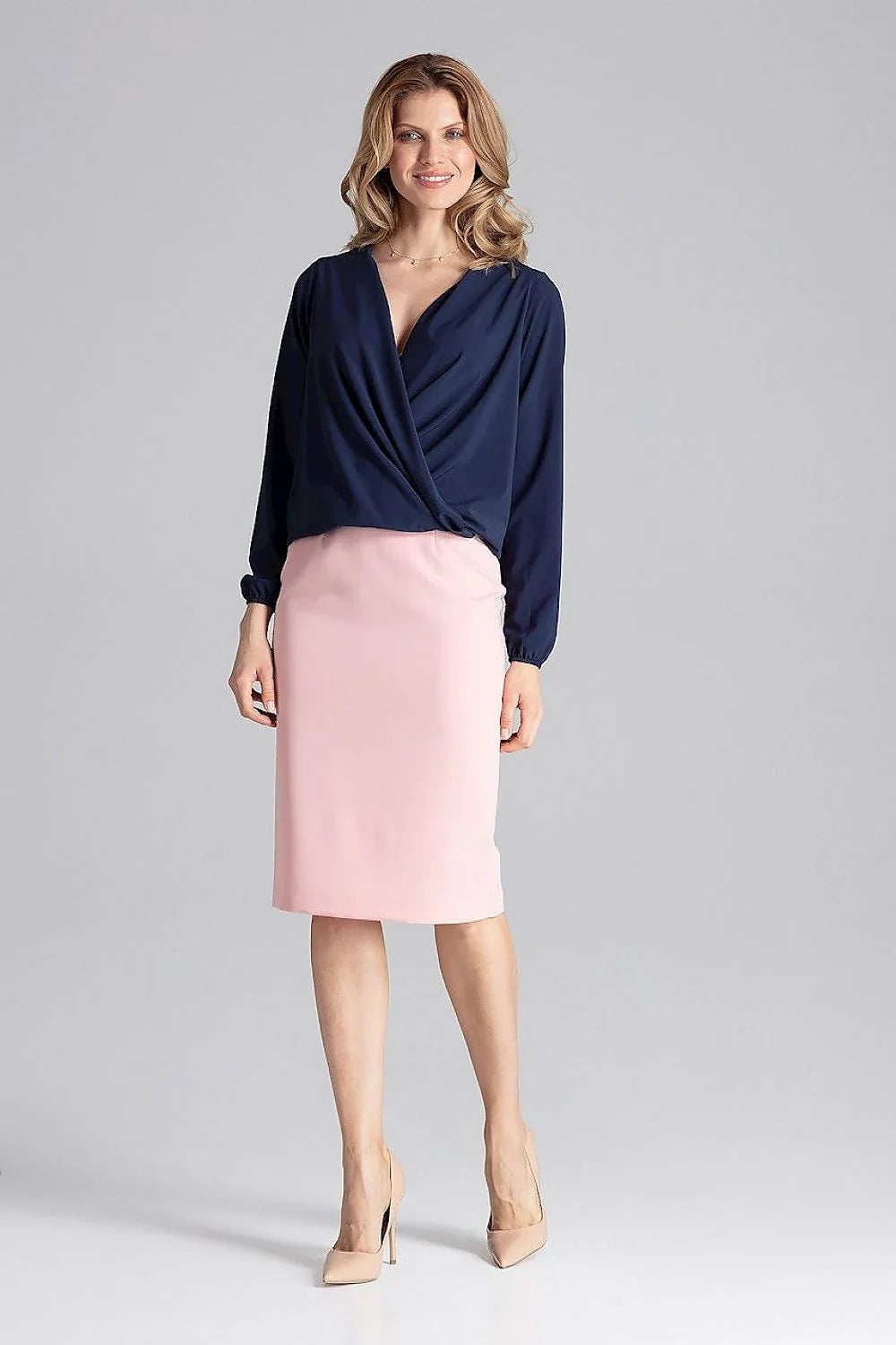 Chemisier Figl dentelle délicate encolure enveloppante féminine élégance manches bandes élastiques confort polyester élasthanne stretch doux léger ajustement flatteur