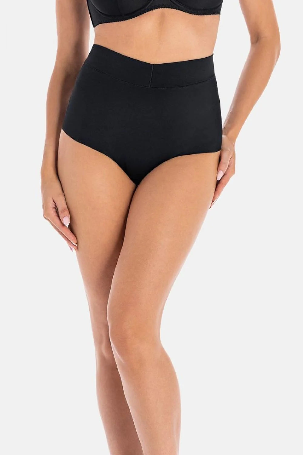 Culotte gainante Taille haute Femme Design moderne Matière haute qualité Élasthanne et Nylon Finitions discrètes Élégance et confort quotidien