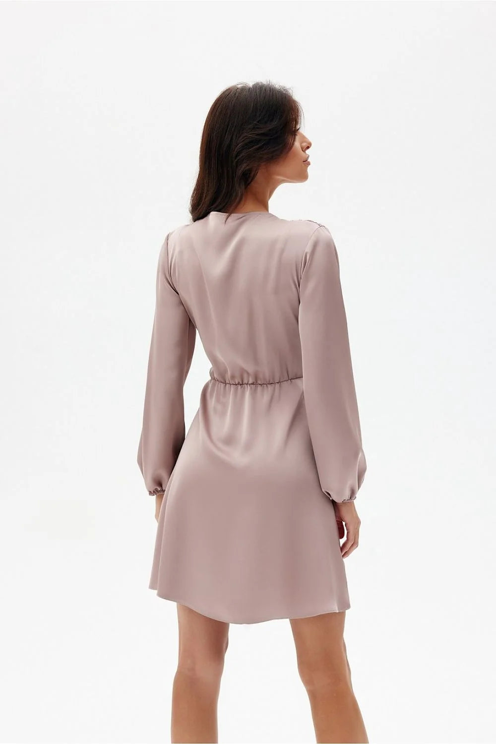 Robe cocktail élégante portefeuille manches longues blousantes élastique poignets satin soie couleur mauve clair taille ajustable nœud latéral femme