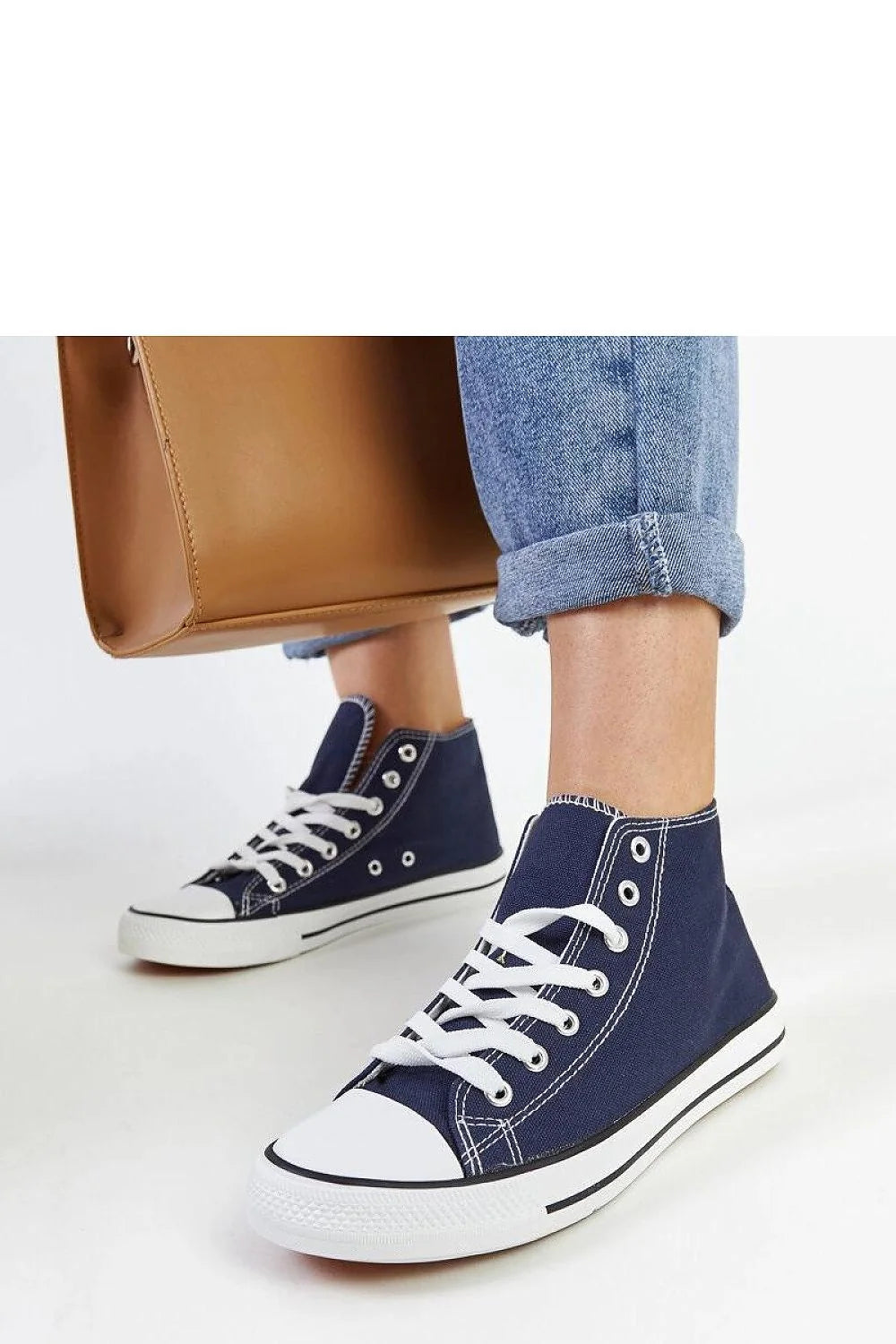 Baskets montantes femme style classique décontracté couleur bleu marine toile caoutchouc semelle adhérente lacets contrastants