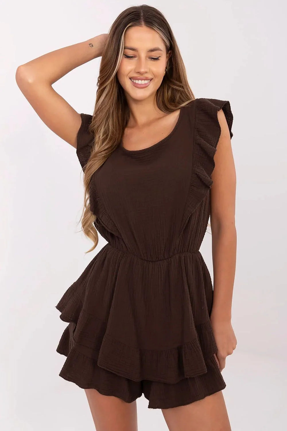 Combinaison Femme Italie Moda Tissu Léger Marron Chocolat Coupe Ajustée Volants Raffinés Manches Courtes Encolure Ronde Élastique Taille Confortable Occasions Estivales Casual-Chic
