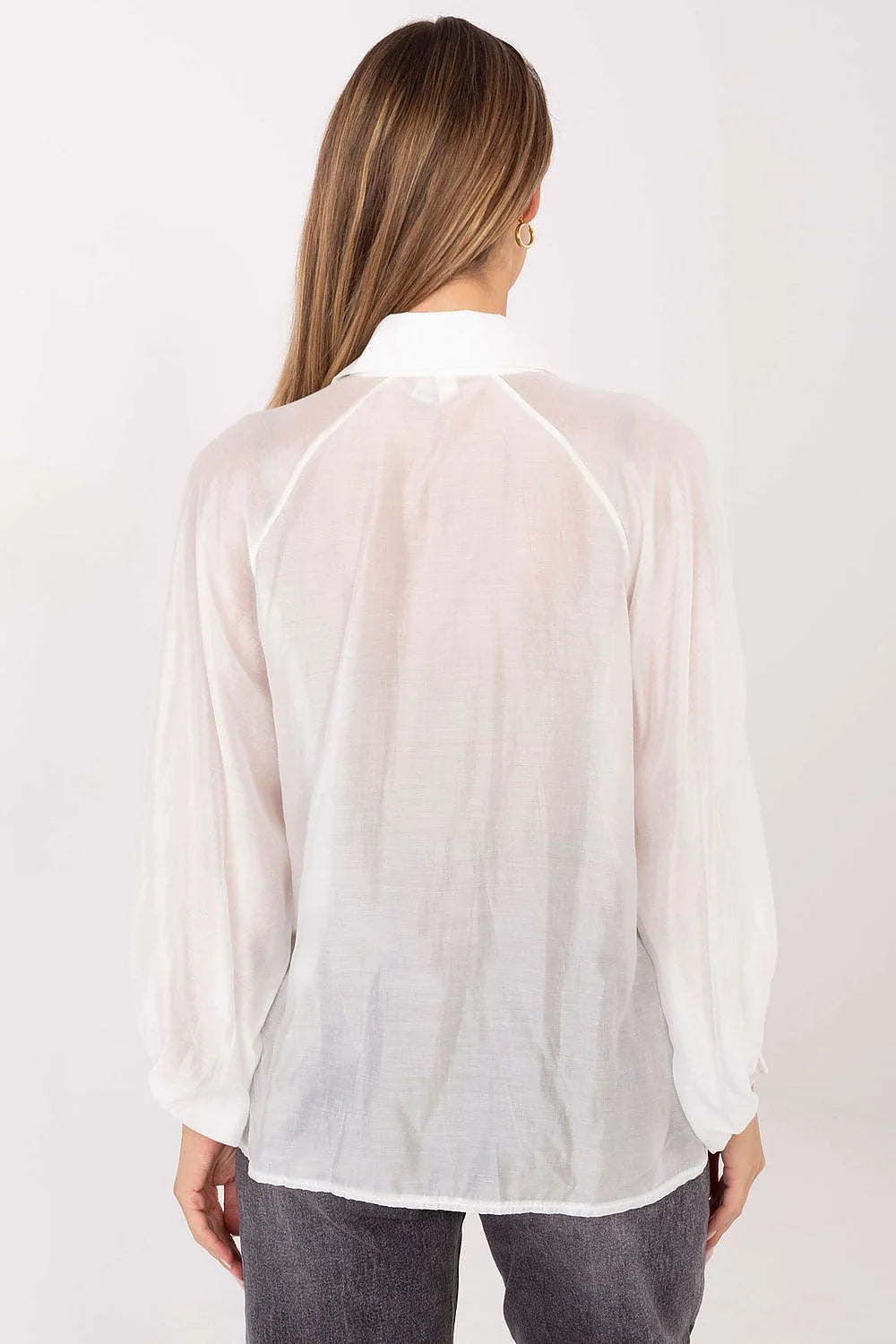 chemise femme blanche semi transparente col classique manches longues bouffantes coupe fluide tencel polyester légère brillante élégante boutonnage central