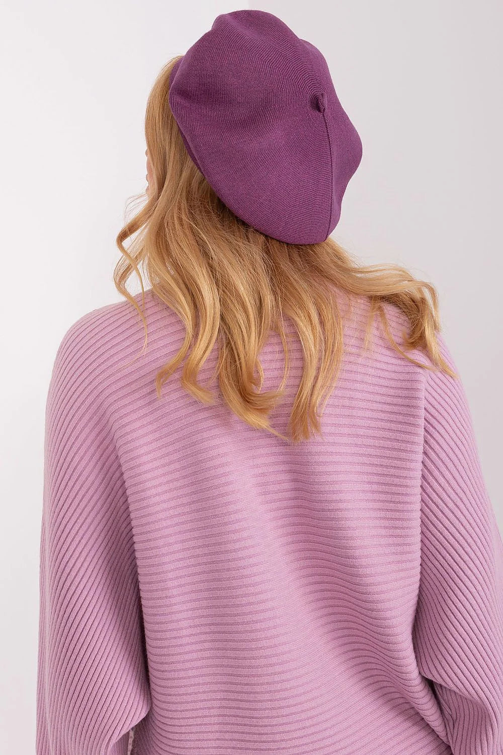 ensemble béret pull femme mauve prune oversize col roulé maille côtelée manches ballon coupe ample chaleur douce élégance