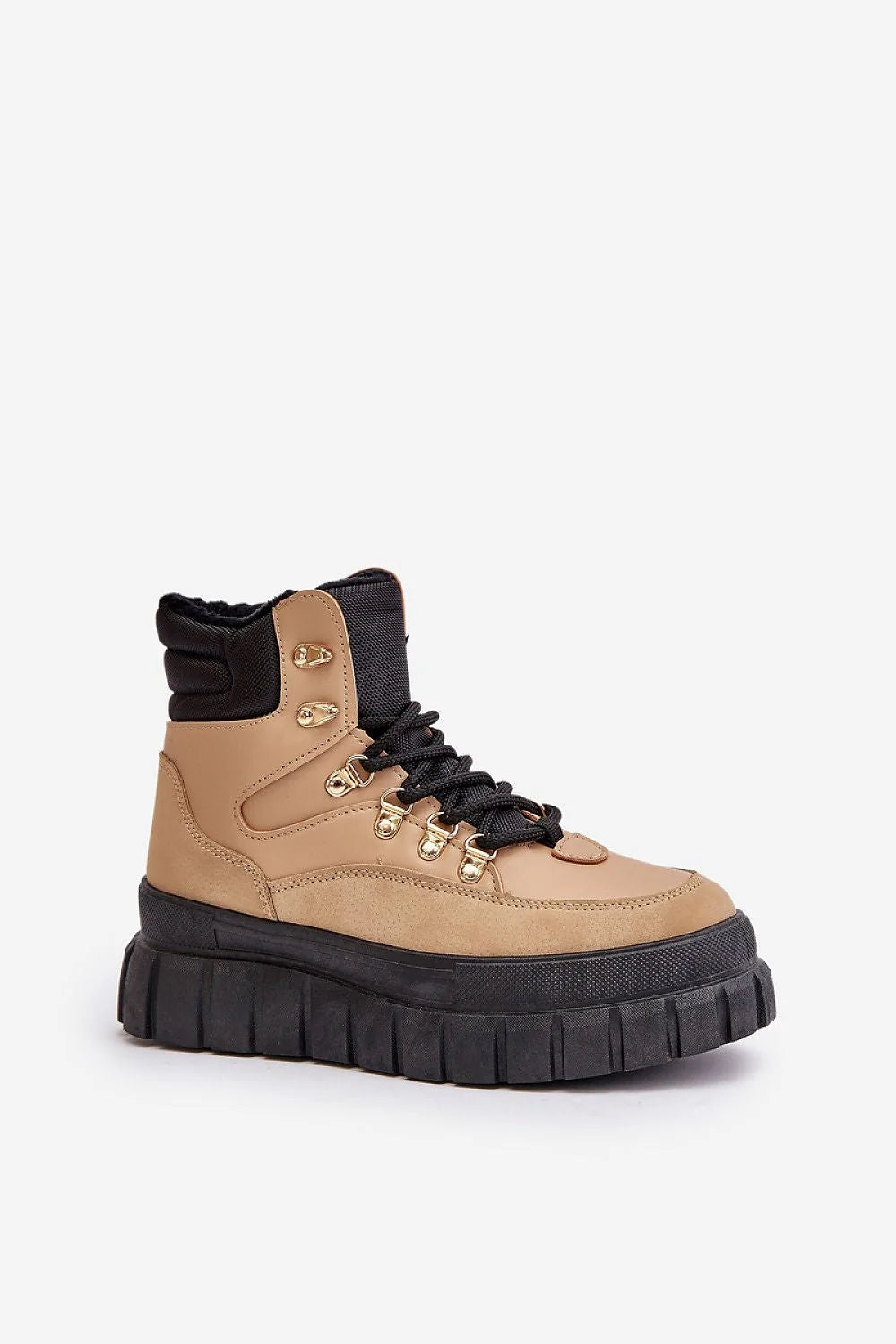 bottes femme similicuir beige montantes plateforme crantée semelle noire chunky urbain col rembourré œillets dorés lacets zip latéral doublure chaude