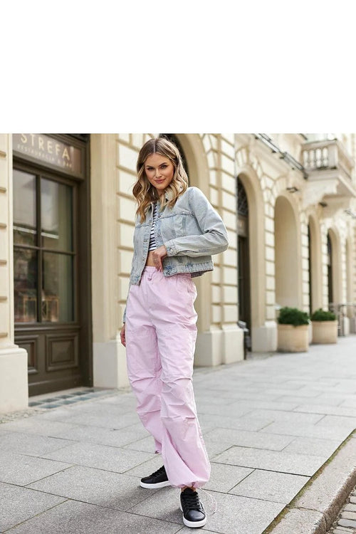 Baskets modernes pour femmes en cuir écologique noir style urbain élégance sobriété coupe basse confort maximal sneakers mode