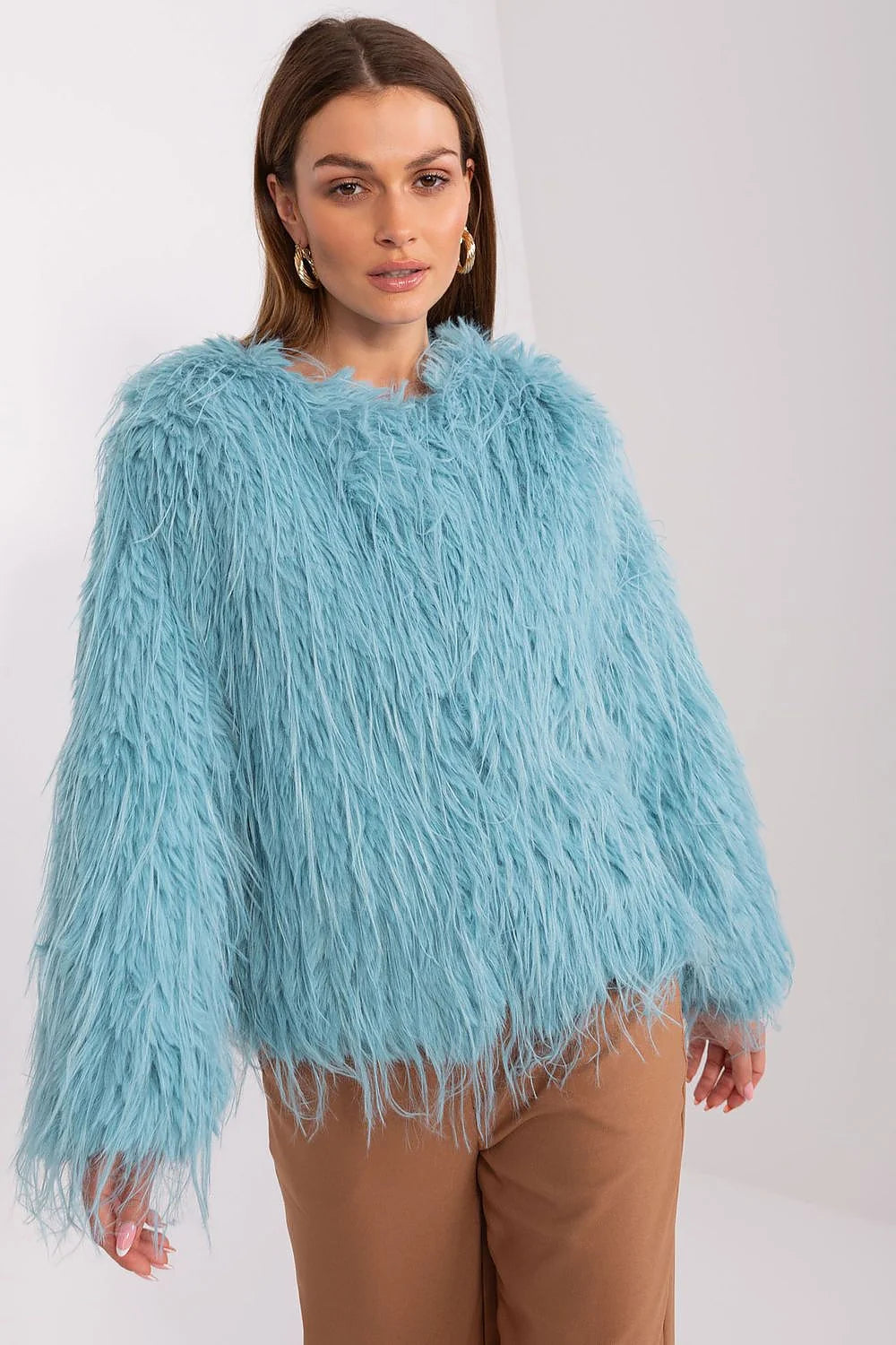 Pull femme audacieux modern style faux fourrure bleu clair texture pelucheuse manches longues ample