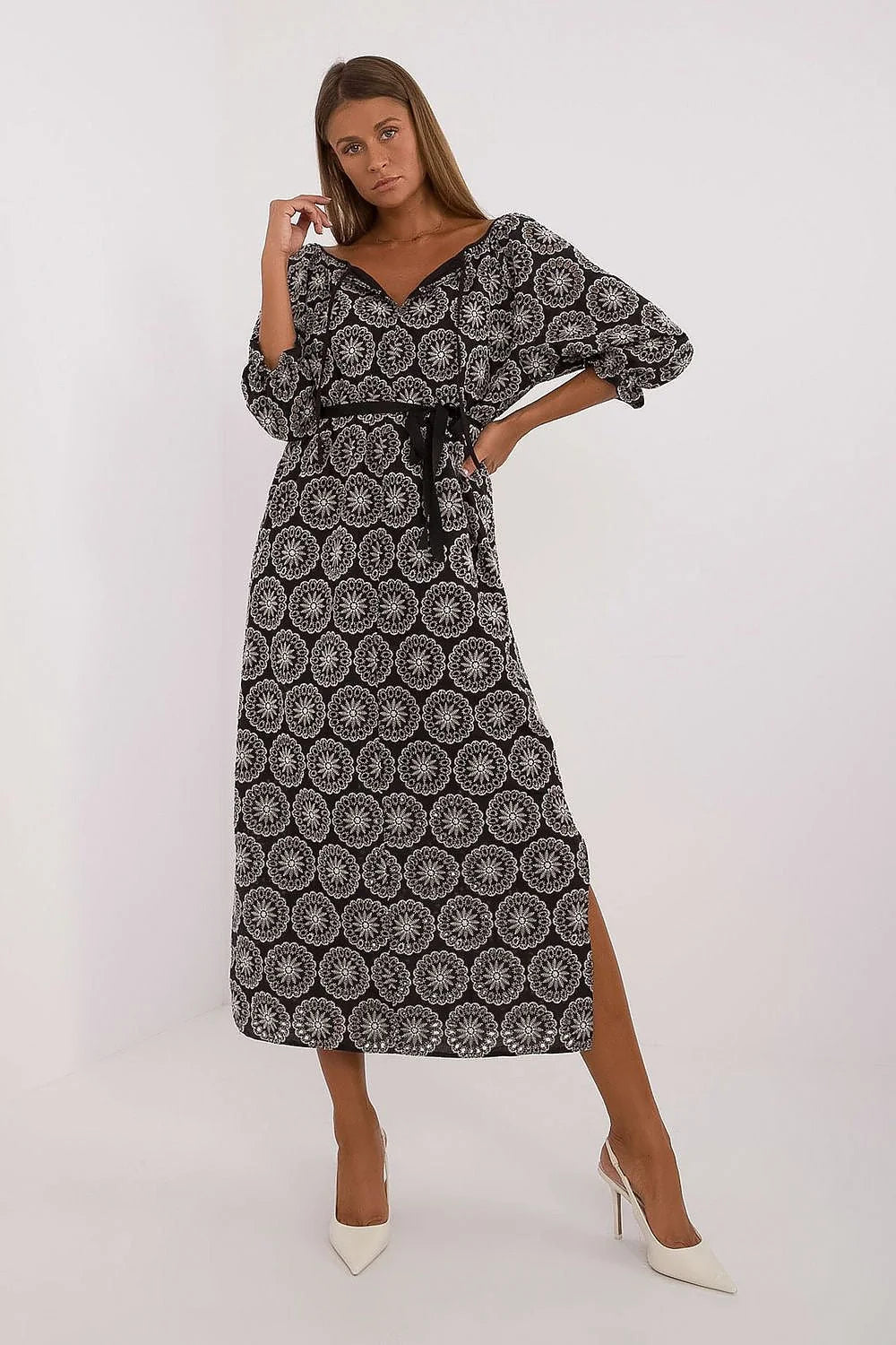 robe midi coton naturel broderie ajourée décolleté noeud romantique manches troisquarts volants doublée ceinture nouée fente latérale fluide boheme chic