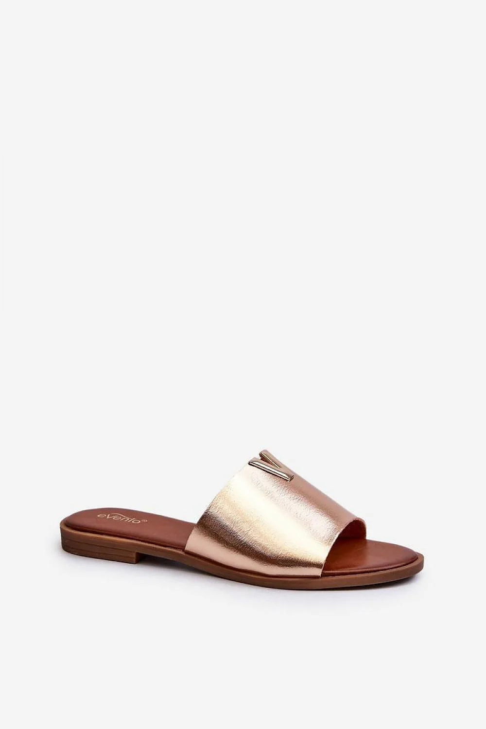 Sandales plates à enfiler femmes cuir métallisé doré rosé chaînette cheville détails métalliques style minimaliste chic été 2023