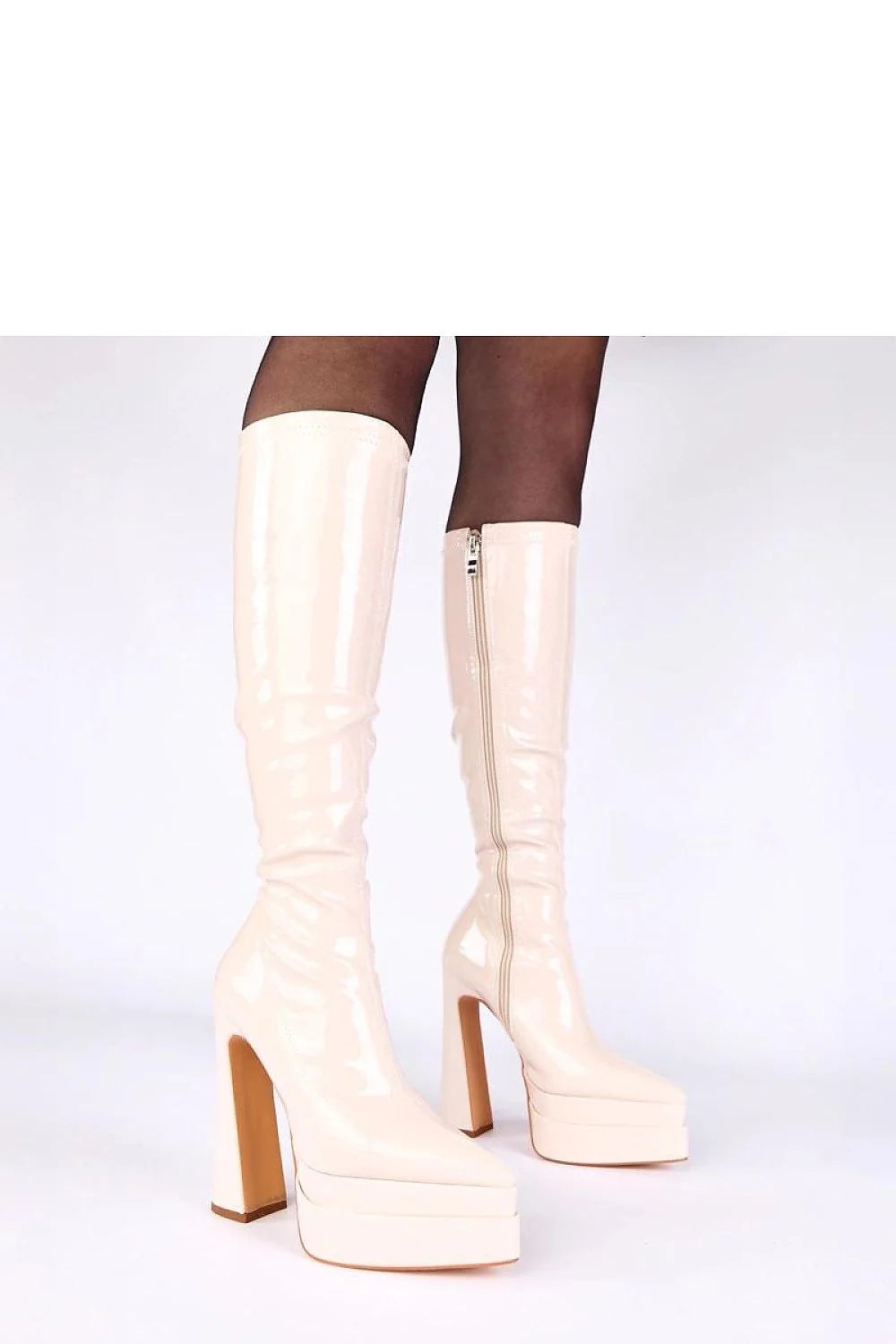 bottes vernies cuir synthétique beige crème tige 37cm bout pointu plis subtils talon bloc 15cm plateforme 5cm fermeture éclair latérale