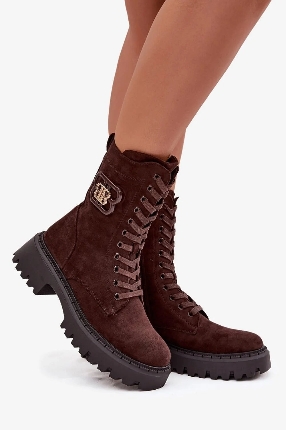 bottines worker urbain suédé marron foncé tige mi mollet bout rond lacets zippée doublure chaude semelle crantée plateforme talon stable