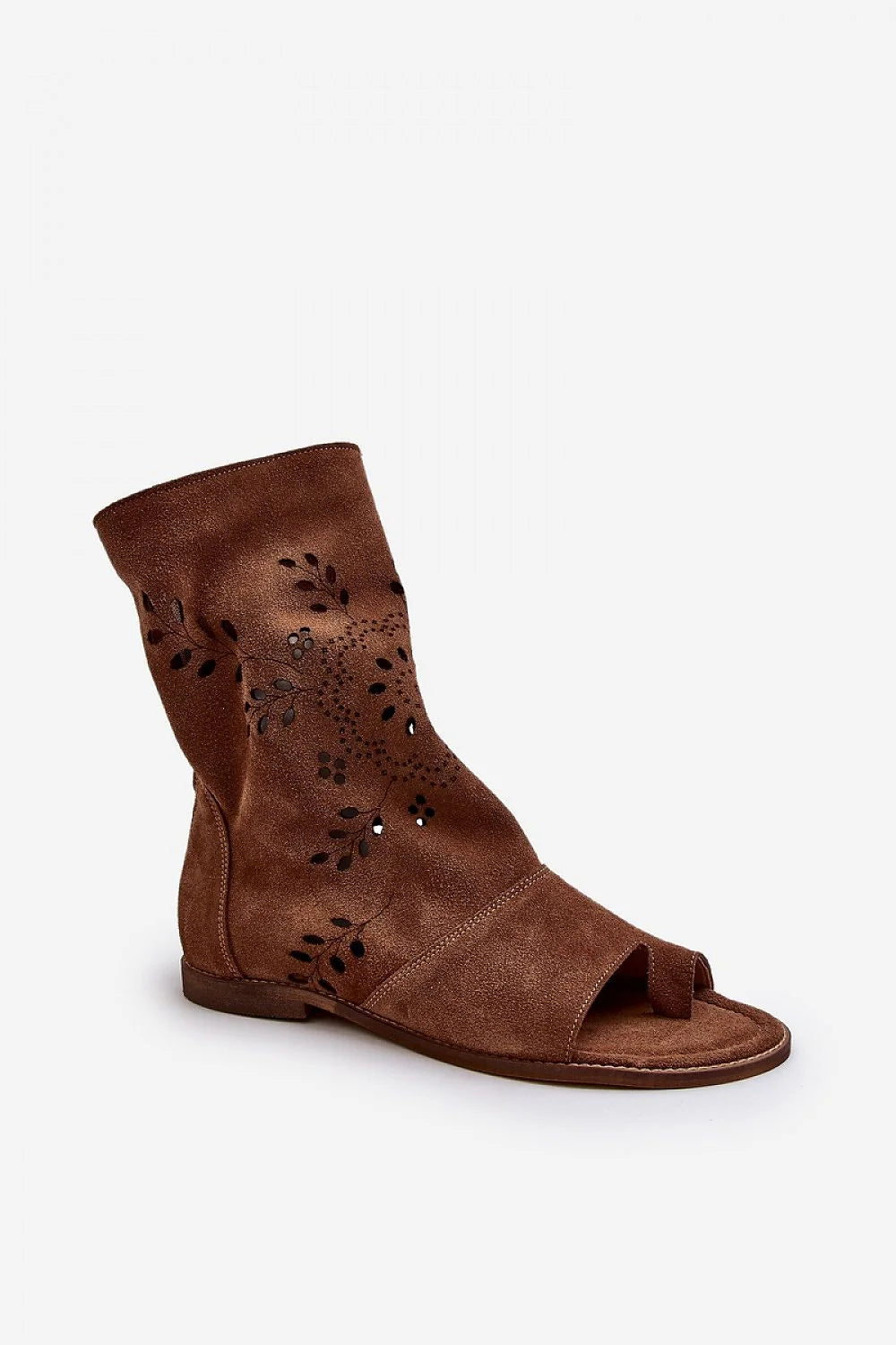 Bottines femme style estival élégant cuir suédé marron motif floral perforé tige ajustée semelle plate