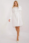 Robe de jour Lakerta en coton blanc élégante, broderie fleurie, manches longues, ceinture amovible, coupe asymétrique, idéale pour toutes occasions