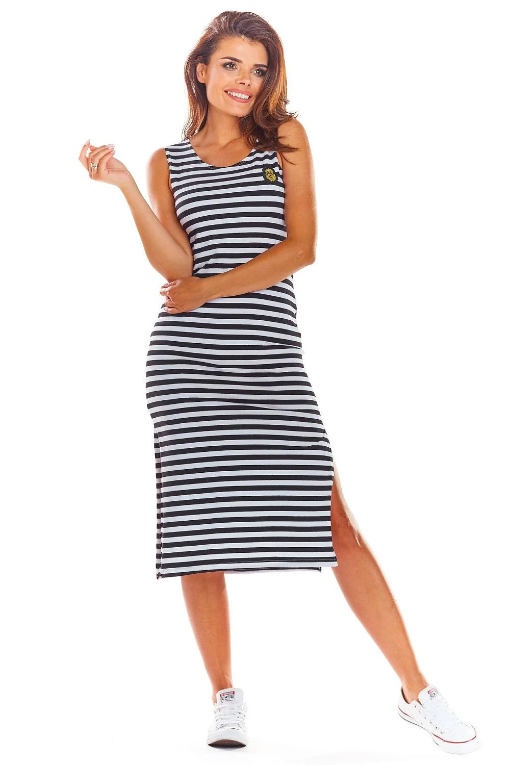 Robe sans manches Infinite You style moderne rayures beige et blanc fente latérale coupe ajustée coton élasthanne femme