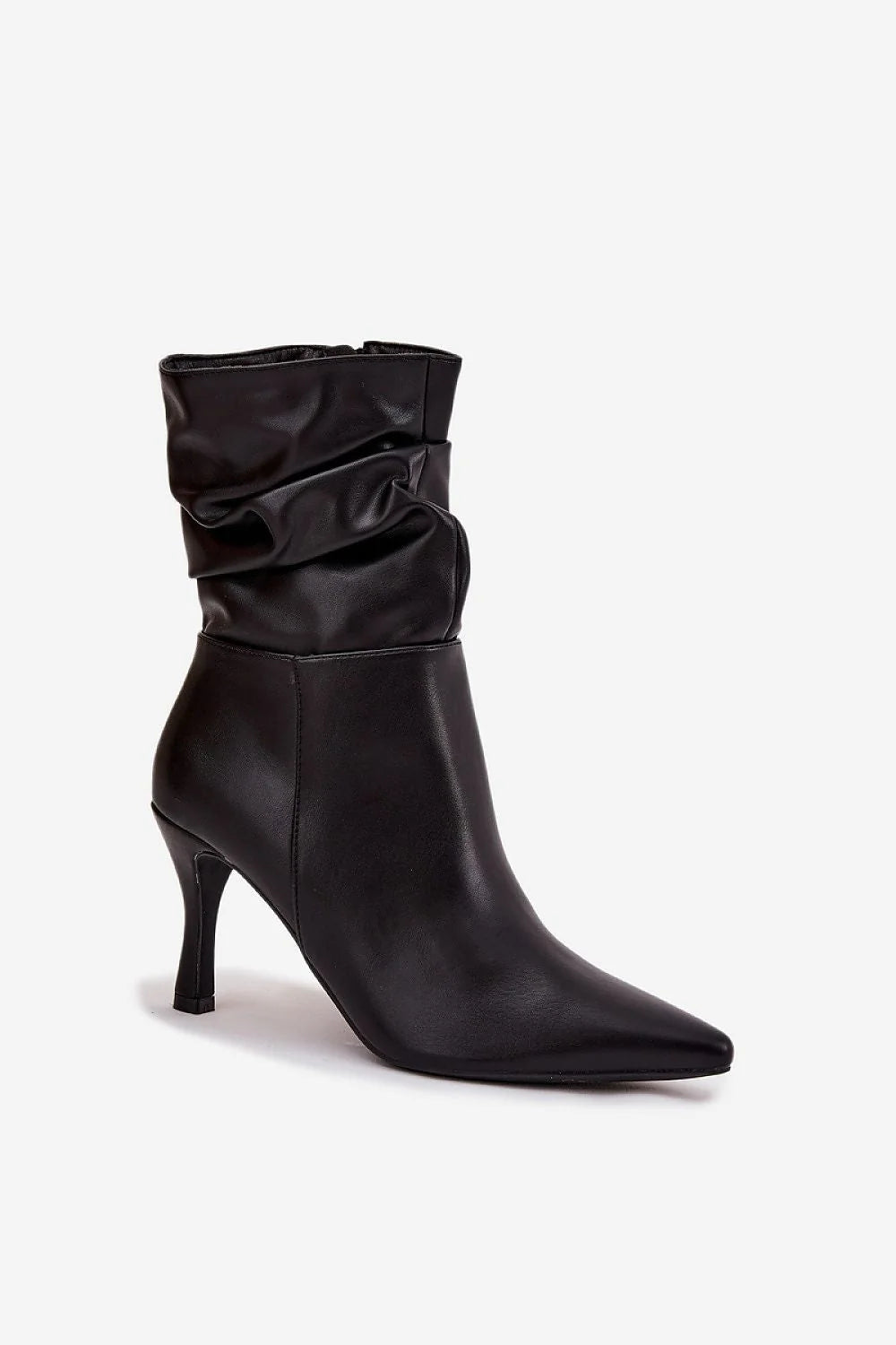 bottines mi mollet cuir artificiel noir tige plissée style slouchy finition satinée bout pointu fermeture éclair latérale talon aiguille fin