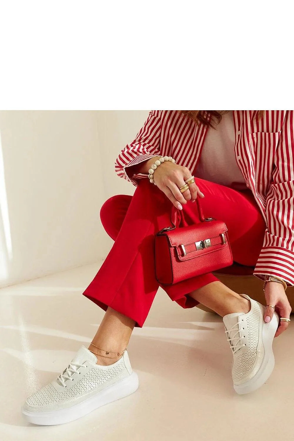 Baskets Solea Blanches Design Moderne Épuré Femme Cuir Écologique Haute Qualité Semelle Épaisse Fermeture Lacets Été