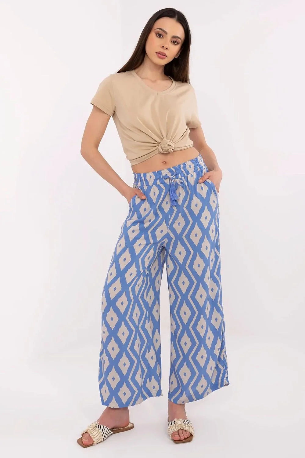 pantalon femme large fluide palazzo imprimé géométrique bleu beige viscose polyester mélangé taille élastique cordon pompons poches latérales longueur cheville