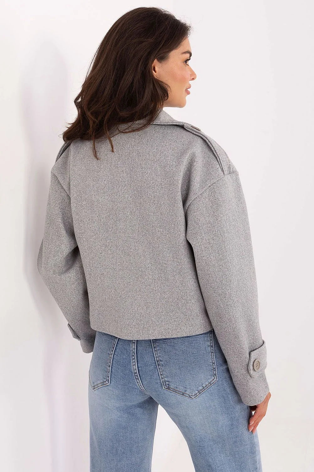 trench court femme double boutonnage cropped col tailleur oversize gris chiné épaules structurées épaulettes poches rabat manches longues