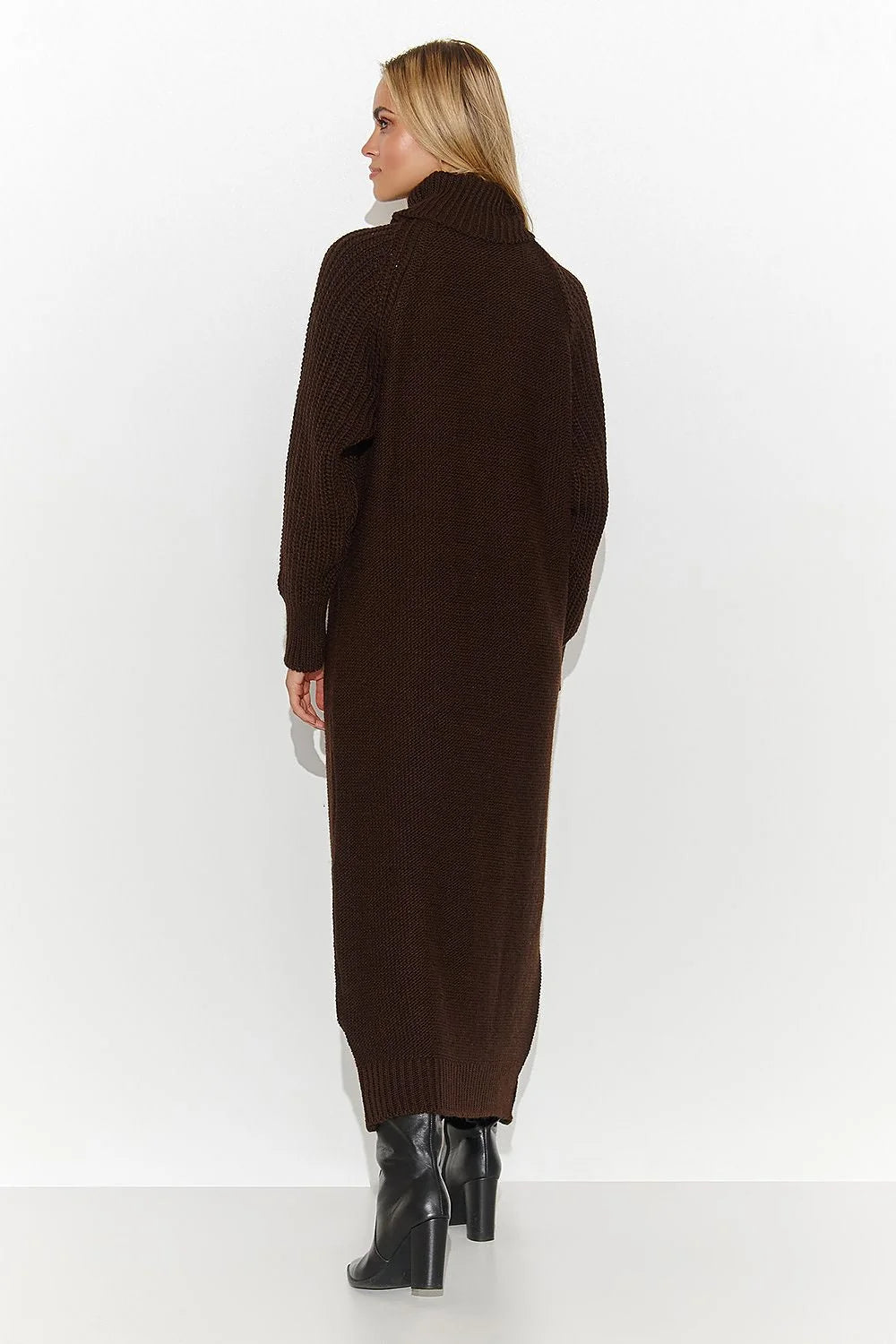 Robe pullover longue manches longues col roulé tricot couleur brun chocolat matière épaisse femme automne hiver élégance confort