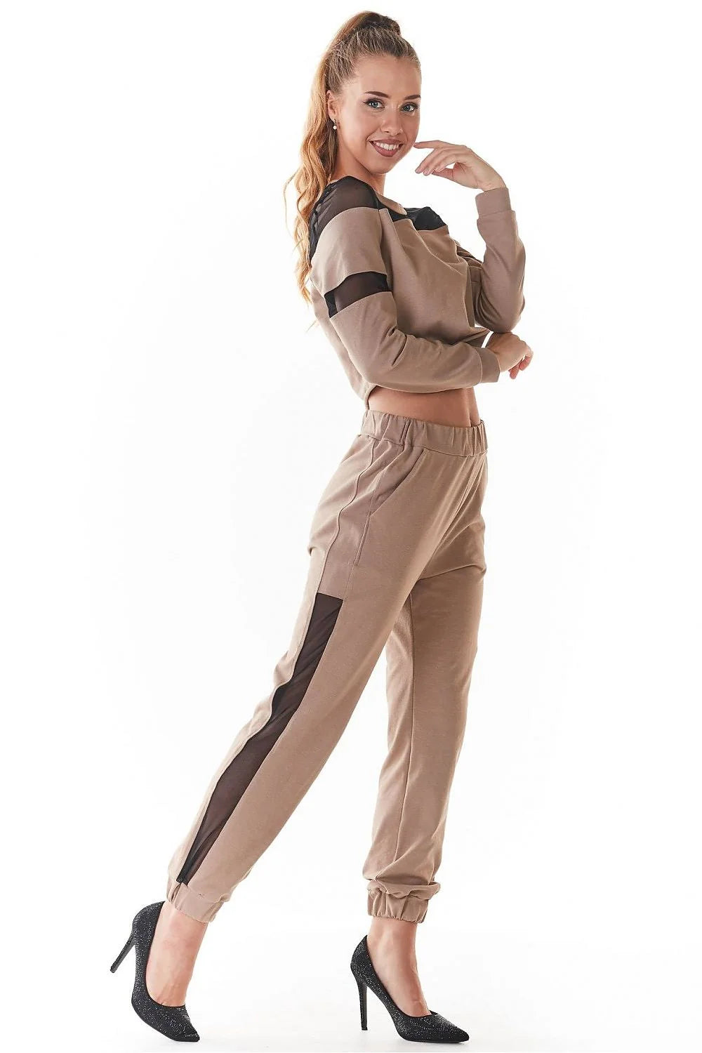 Ensemble sportswear femme Infinite You lavande pastel contrastants noirs mode athleisure deux pièces crop top manches longues pantalon taille élastiquée