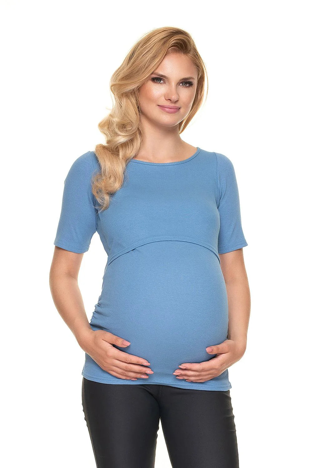 Chemisier maternité coton bleu ajusté pour confort allaitement mode casual femme enceinte élégante