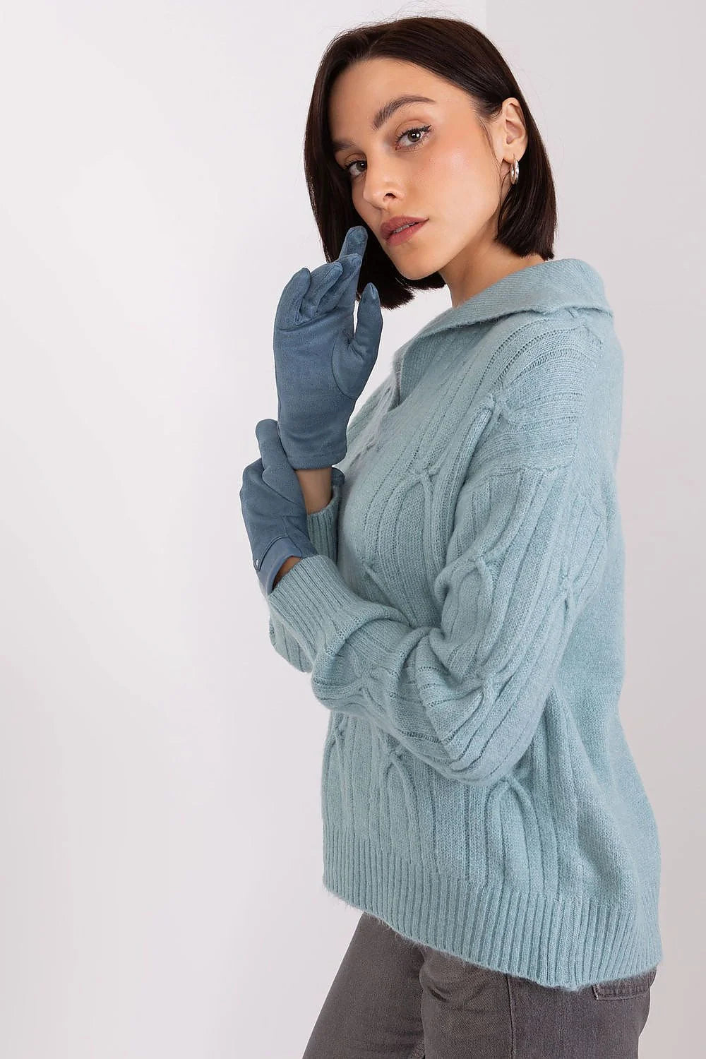Gants élégants pour femmes en suède ou cuir doux bleu style hivernal motif tricoté sweater assorti