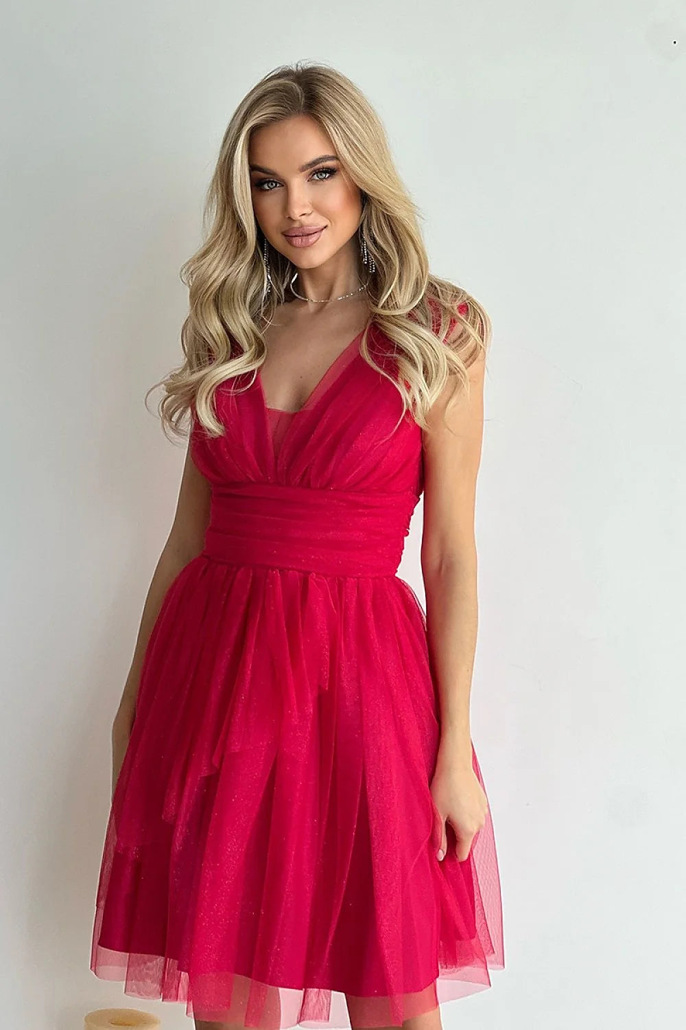 Robe de soirée élégante en tulle tissu tulle couleur rouge buste drapé ceinture large jupe évasée taille ajustable femme