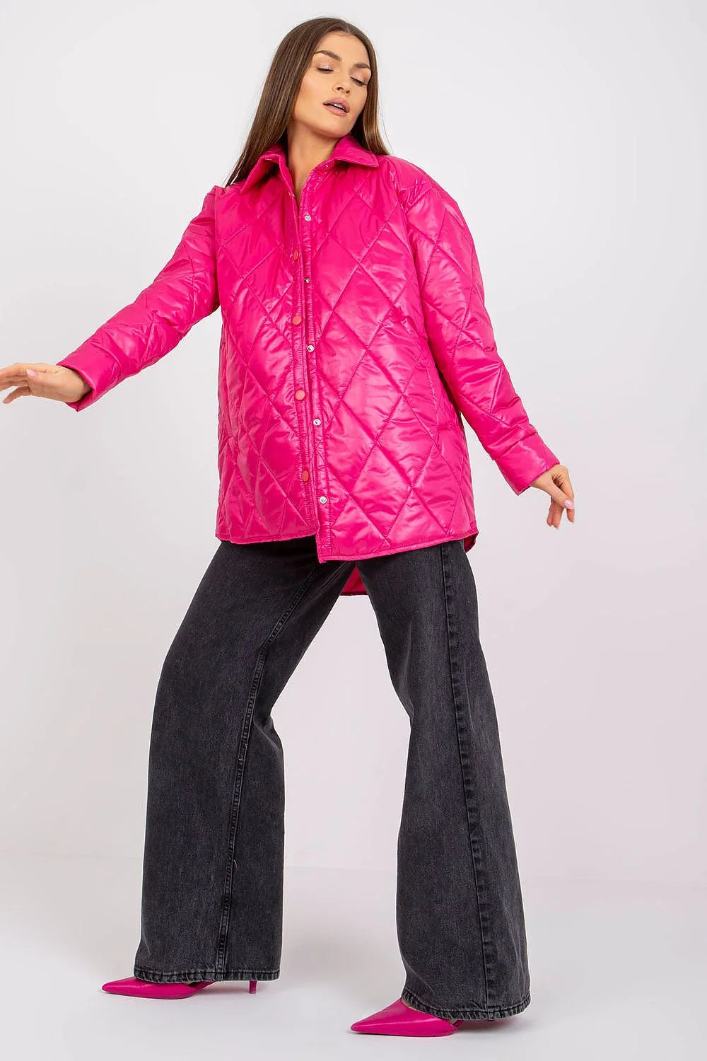 fuchsia matelassée femme coupe droite mi cuisses col chemise manches longues boutons pressions polyester doublée matelassage losanges brillant