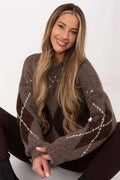 pull femme oversize maille épaisse col rond manches bouffantes motif argyle losanges brun taupe surpiqûres blanches texture duveteuse chaud confortable