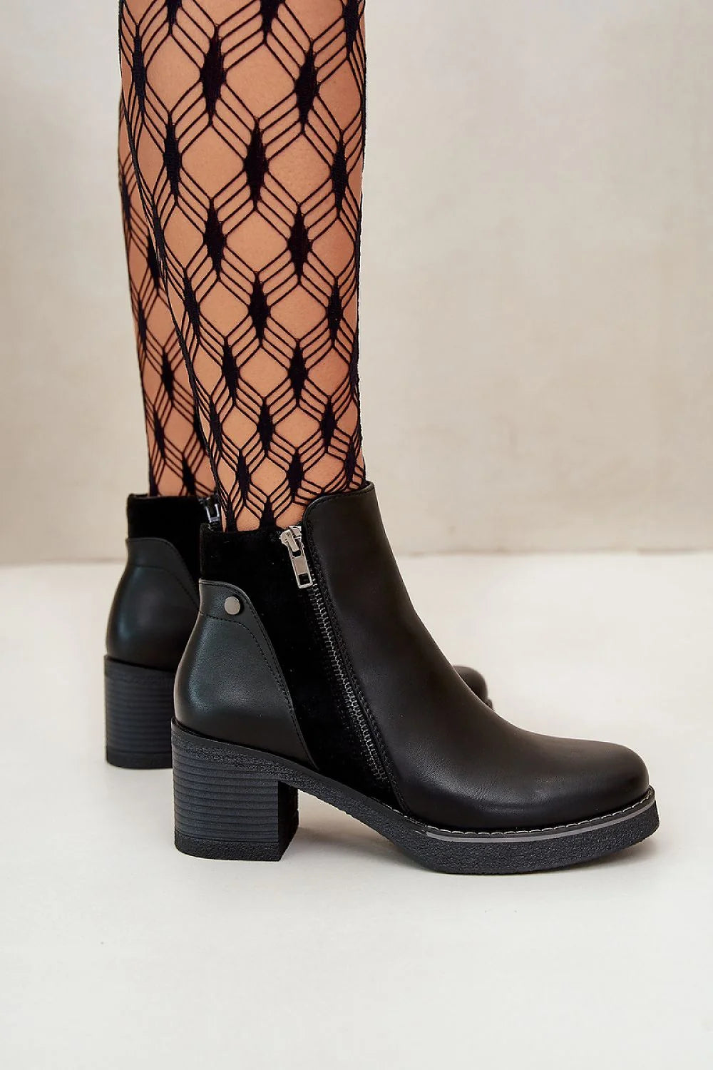 Bottines femmes design moderne talon carré cuir artificiel doublure chaude automne hiver bottes élégantes style chelsea