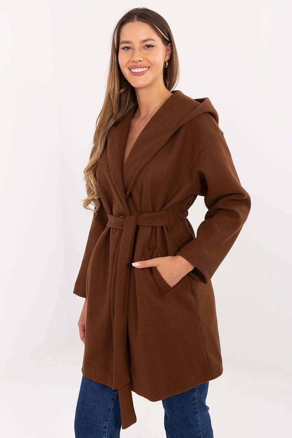 manteau femme mi long ceinturé marron chocolat polyester grand col châle capuche épais aspect laineux coupe ample poches latérales