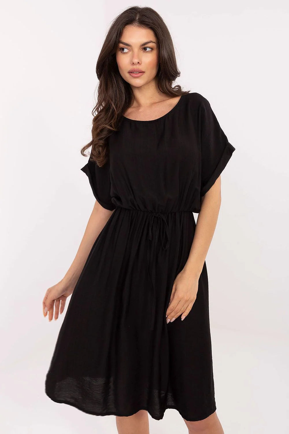 robe été viscose évasée élégante noire col rond manches courtes ceinture ajustable taille cintrée jupe fluide
