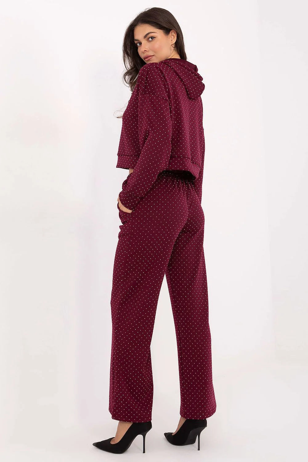 survêtement femme loungewear deux pièces sweat capuche court pantalon taille haute jambes larges strass bordeaux viscose polyester stretch poches casual
