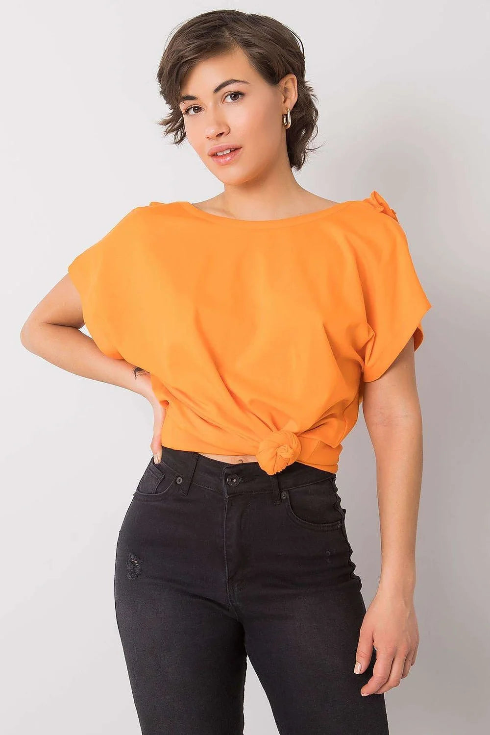 Chemisier élégant pour femme en coton 95% lycra 5% coupe ample manches courtes beige pâle sans motifs