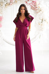 Combinaison élégante pour femme en magenta profond, style moderne, matériau polyester, idéale pour soirées et événements