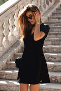 Robe de jour élégante moderne manches courtes encolure V noire évasée au-dessus du genou femme occasion多种 versatile
