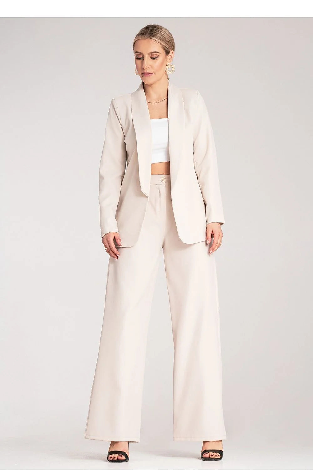 Ensemble tailleur femme blazer et pantalon coupe classique élégant beige minimaliste polyester elasthanne occasion professionnelle