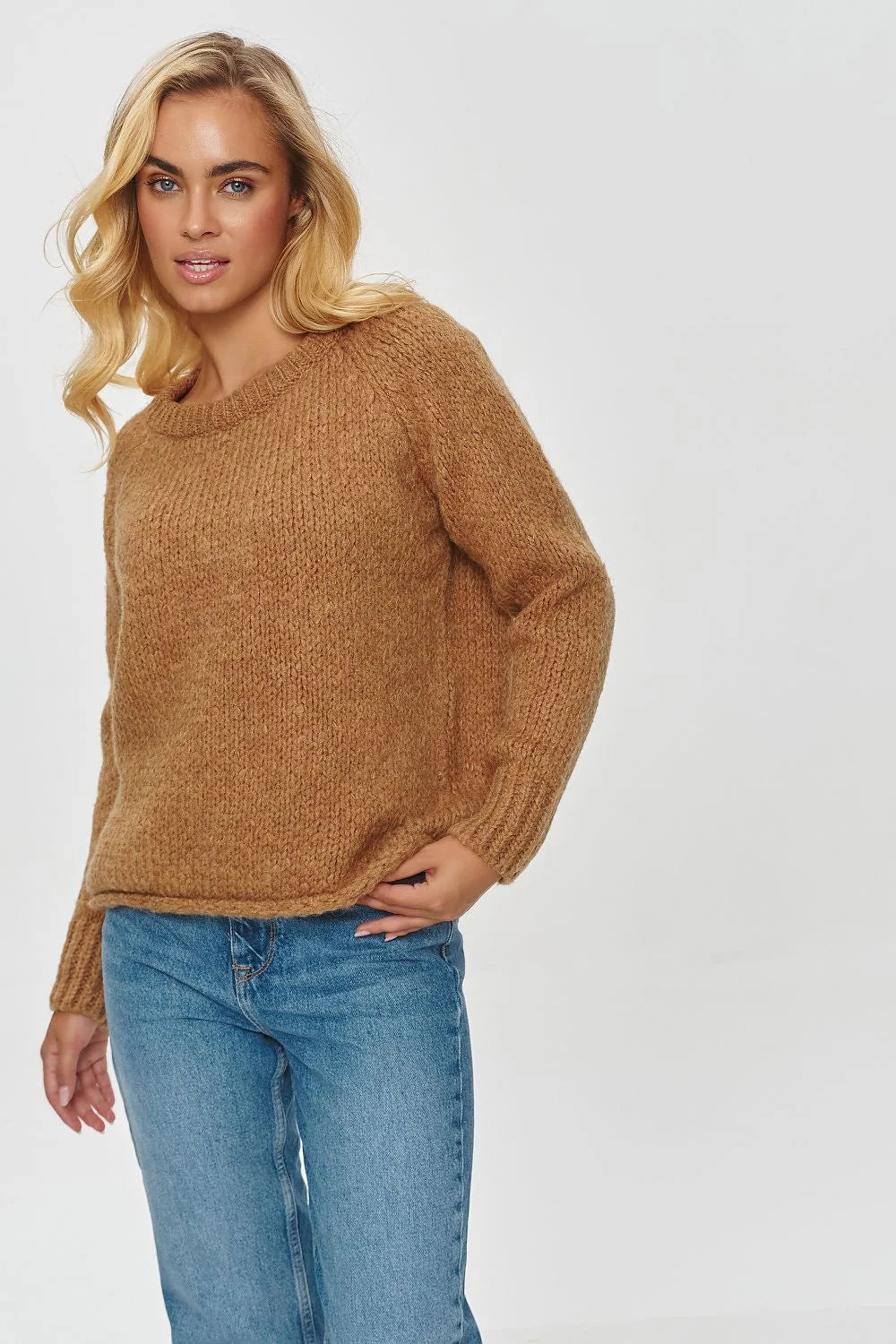 Pull pour femme style décontracté intemporel coupe ample encolure ronde manches longues couleur camel matière douce