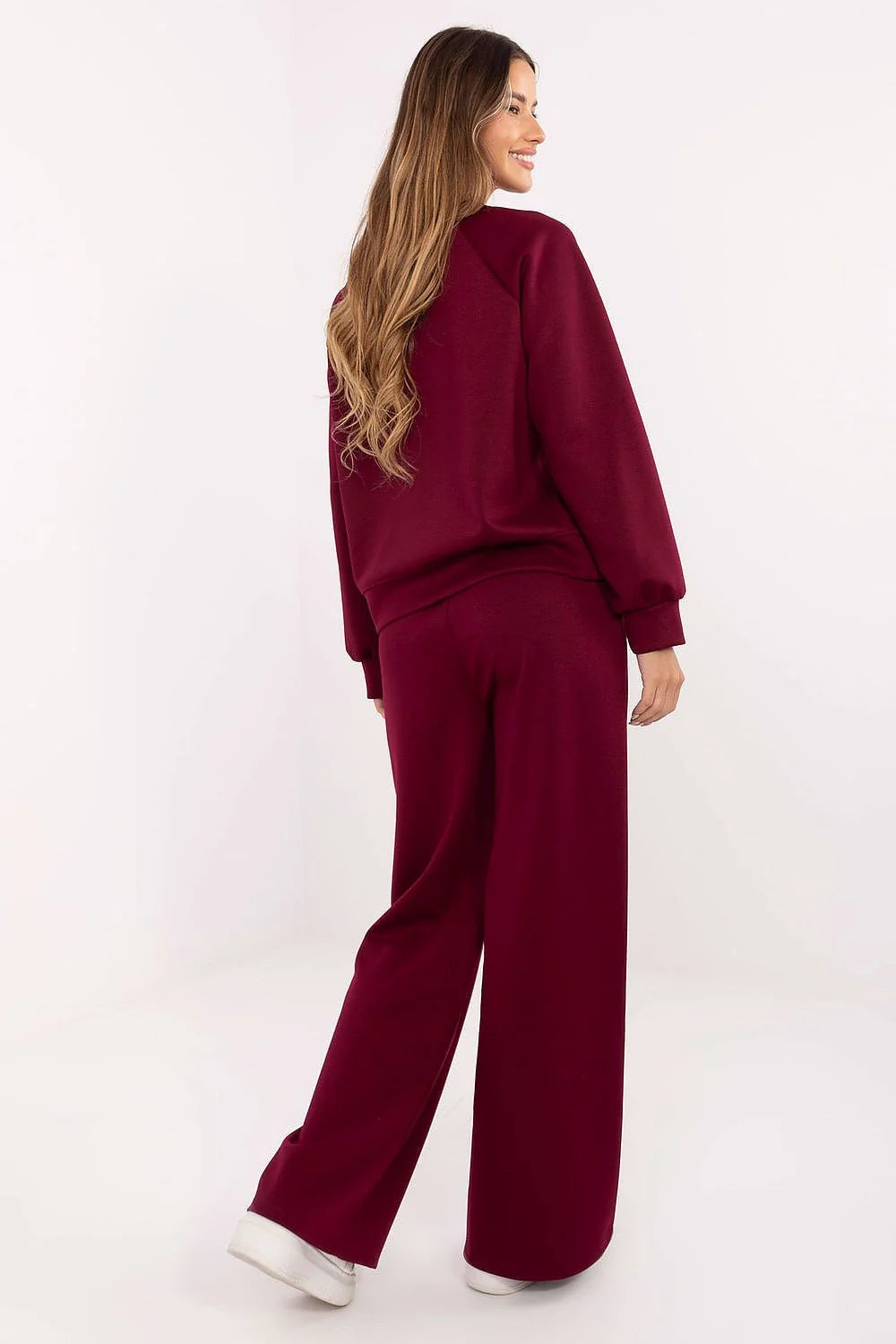 ensemble survêtement femme molleton bordeaux sweat oversize col rond manches bouffantes finitions pantalon large taille haute élastiquée poches latérales confortable
