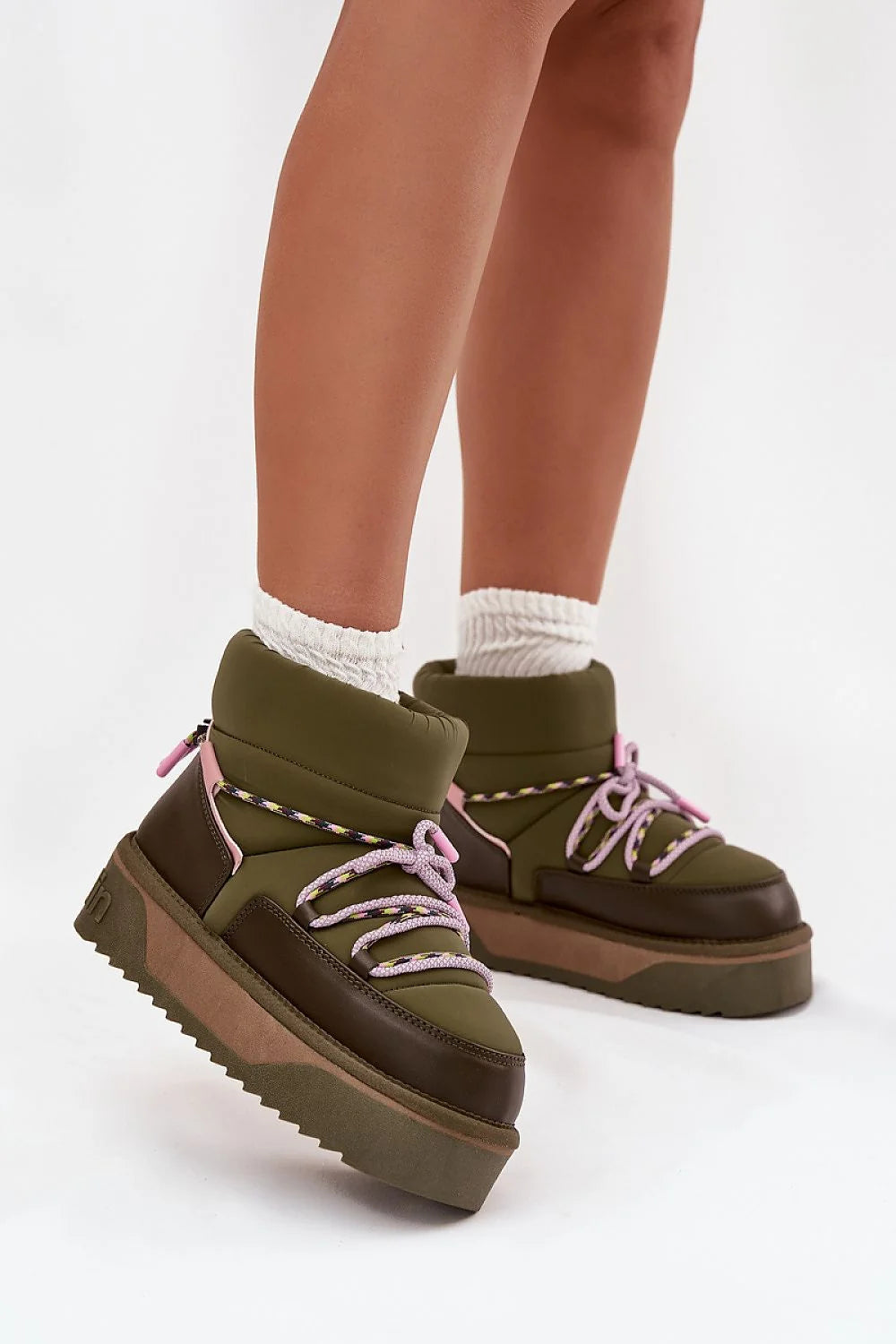 bottes neige femme montantes plateforme épaisse semelle crantée empeigne rembourrée similicuir nylon imperméables doublure fourrure douce lacets multicolores