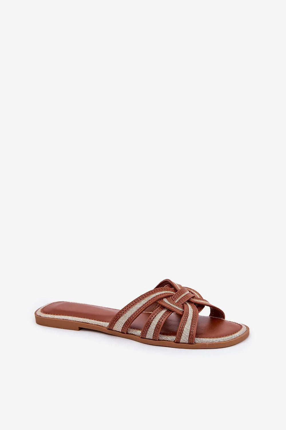 Sandales plates femmes lanières croisées confort style élégant cuir écologique beige doré brun terreux été