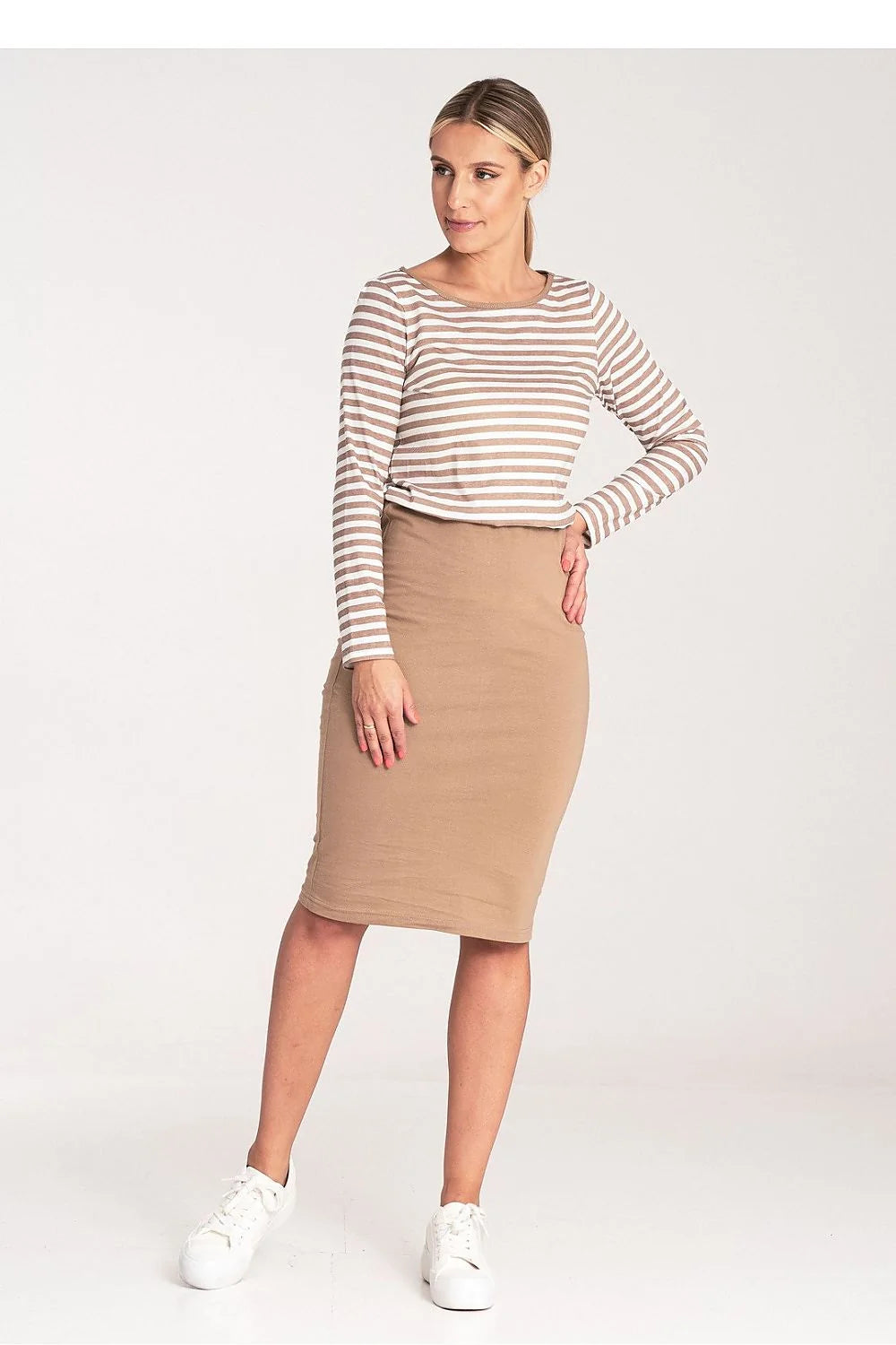 Robe de jour élégante manches longues rayures horizontales beige et blanc coupe ajustée jupe crayon femme
