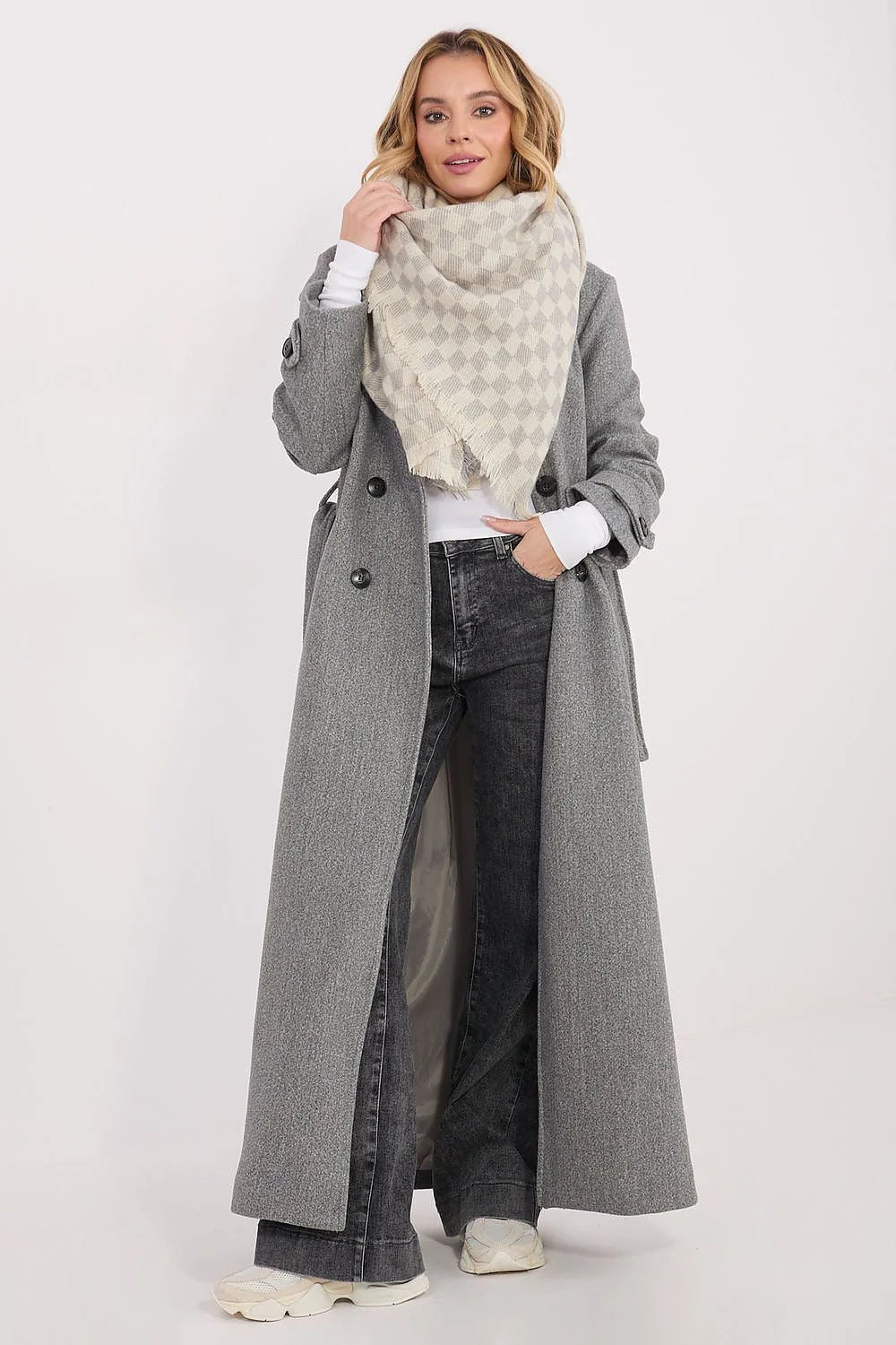 châle écharpe viscose laine mélange doux chaud oversize grand carré enveloppant carreaux beige crème gris franges effilochées élégant