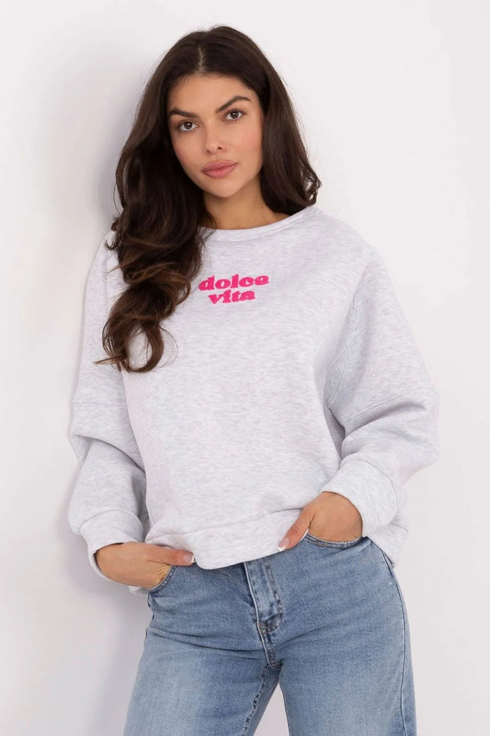 sweatshirt femme oversize court molletonné gris chiné col rond manches longues inscription rose dolce vita coton polyester doux