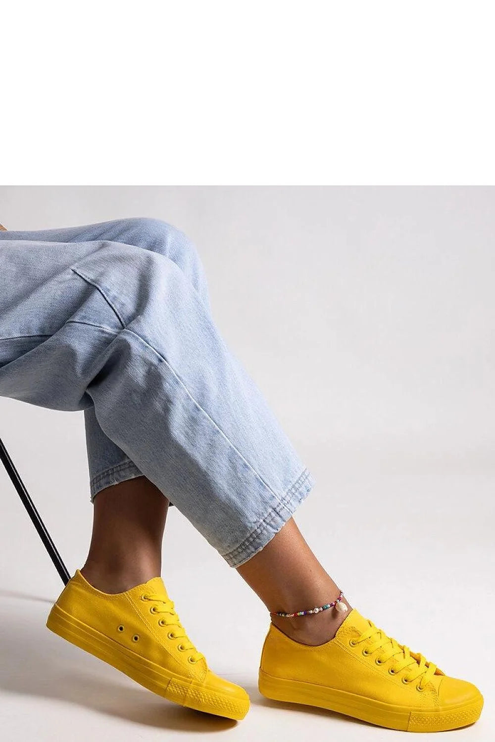 Baskets modernes pour femmes couleur jaune vif style casual coupe basse confortable en toile semelle caoutchouc anti-dérapant lacets métalliques durabilité renforcée