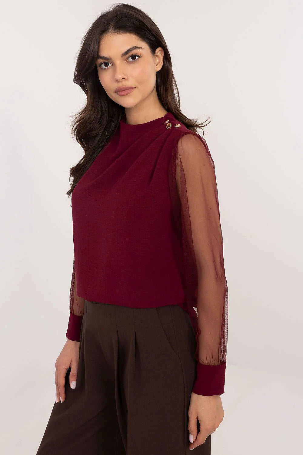 Chemisier féminin élégant manches longues maille transparente couleur bordeaux coupe droite épaules décoratives boutons dorés polyester élasthanne femmes