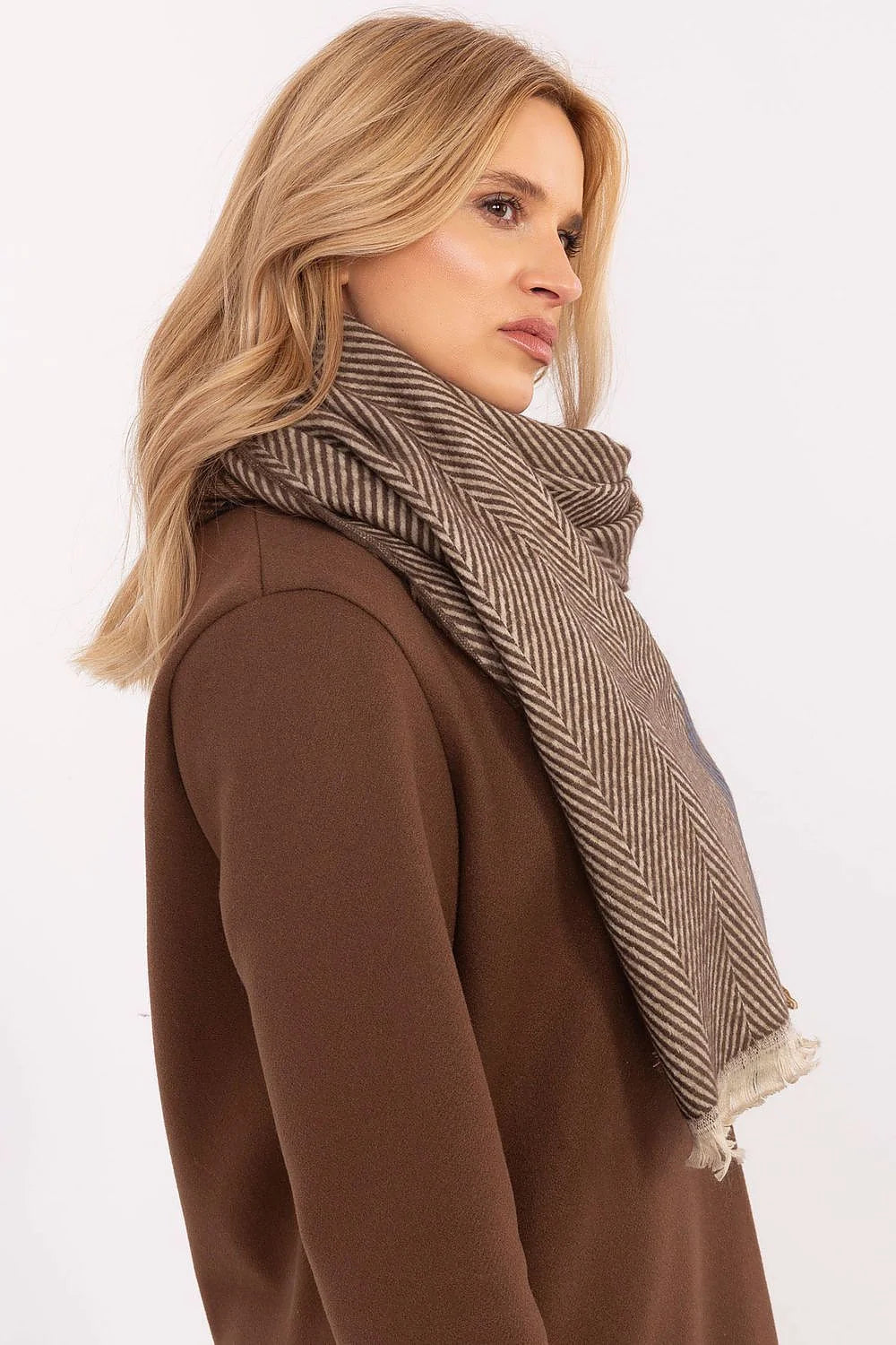 Écharpe d'hiver féminine élégante motif rayé diagonale bande bleue franges douce longueur généreuse viscose femme